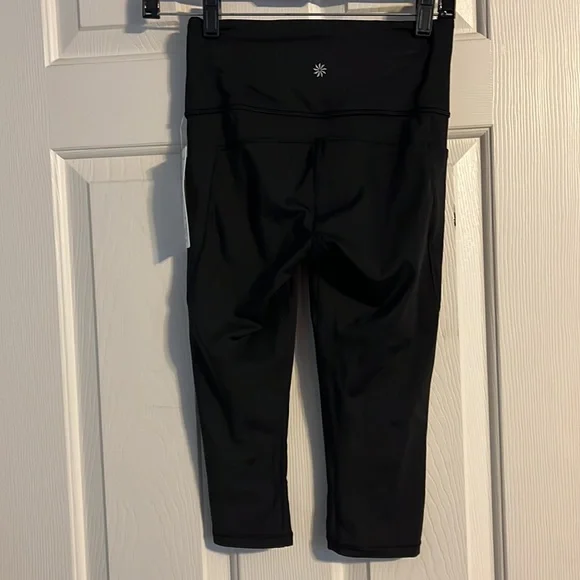 NWT Athleta Black Ultimate Stash Pocket Crop Leggings Capri Size XS - Picture 5 of 6